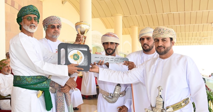 /العاصمة/ لهجن البشائر تُتوَّج بكأس جلالة السلطان للهجن