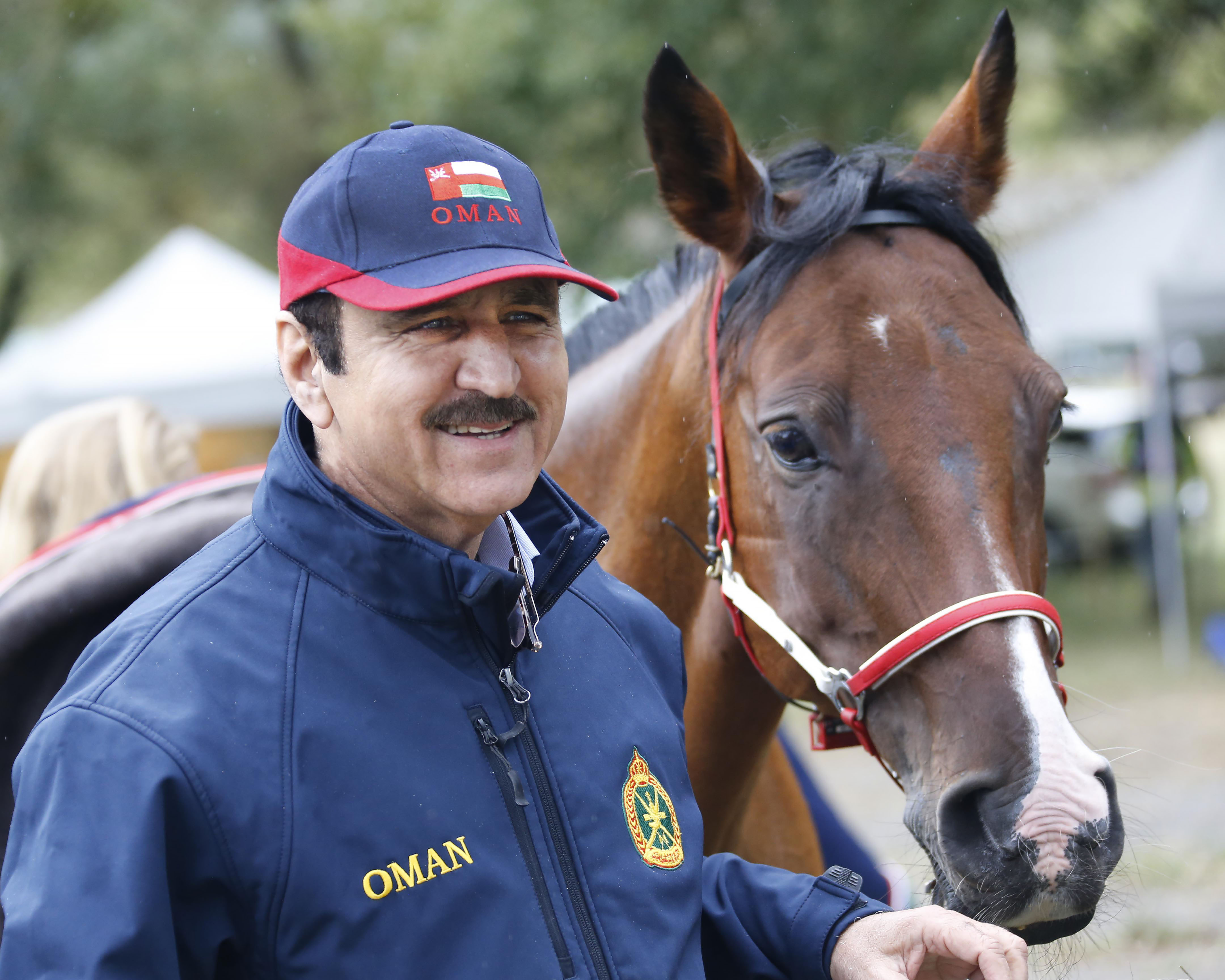 قائد الخيالة السلطانية: جلالة السلطان المعظم يولي اهتمامه السامي برياضات الخيل المختلفة