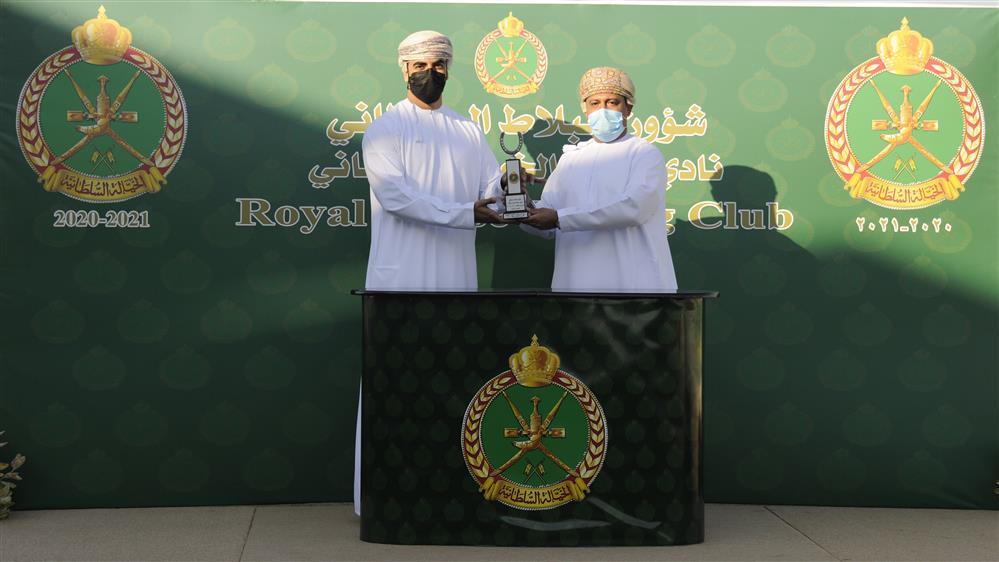 السباق العاشر لنادي سباق الخيل السلطاني في مضمار الرحبة ببركاء