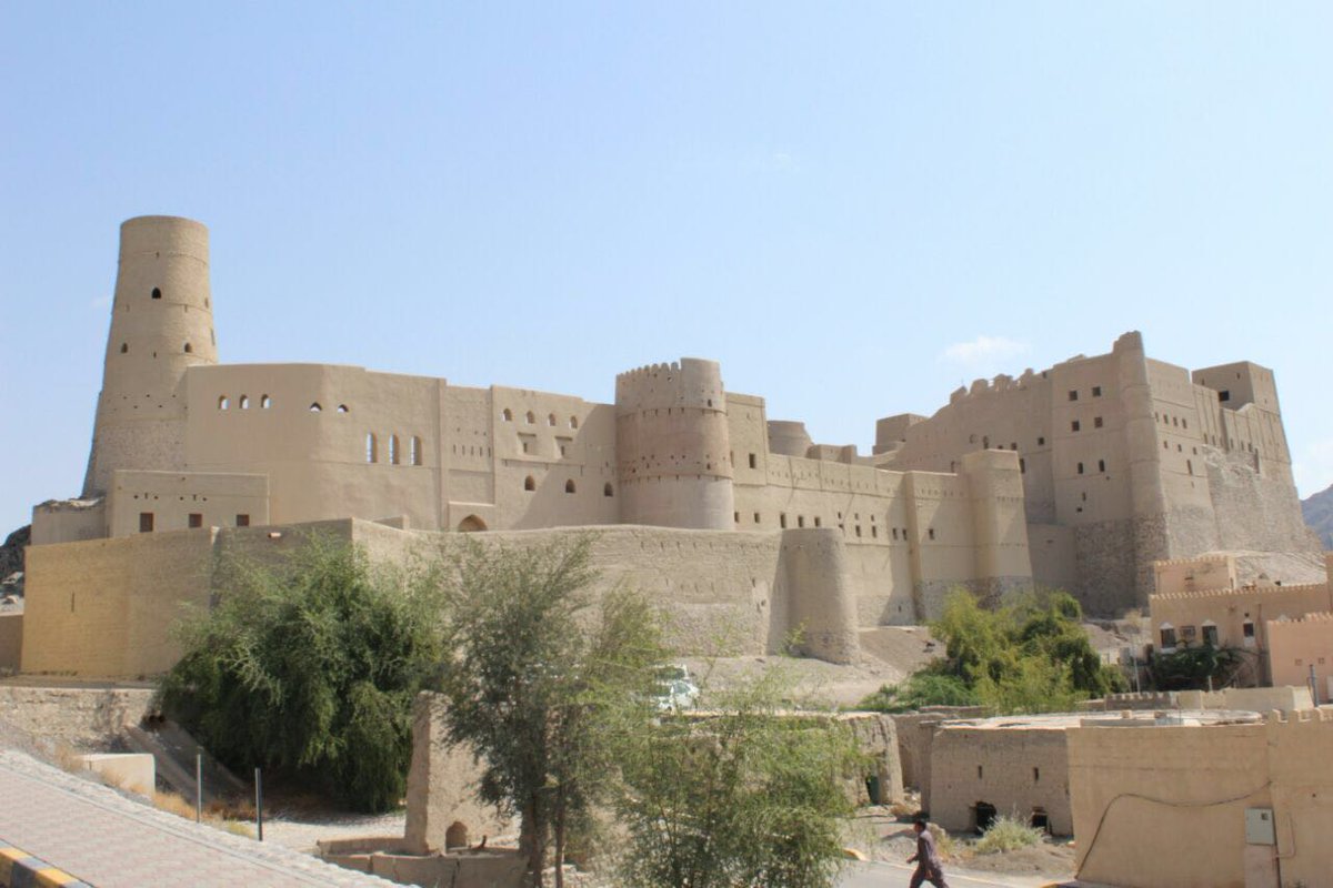 قلعة بهلاء (أكبر قلاع عمان)