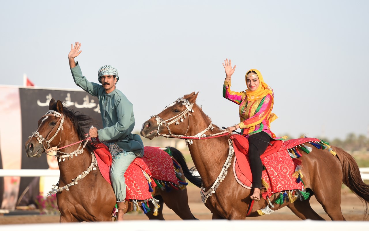 تنافس نخبة الخيول العربية والمهجنة الأصيلة في ختام موسم سباقات الخيل