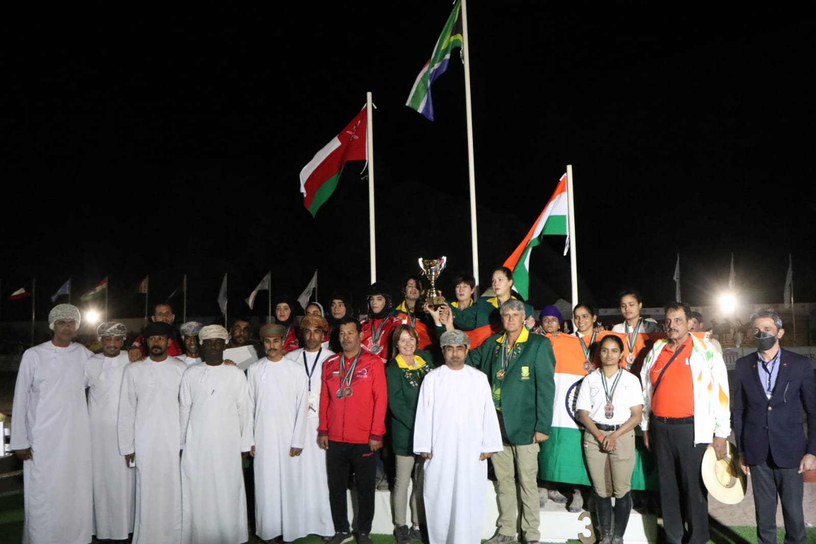 البطولة النسائية الثانية لإلتقاط الأوتاد في الأردن