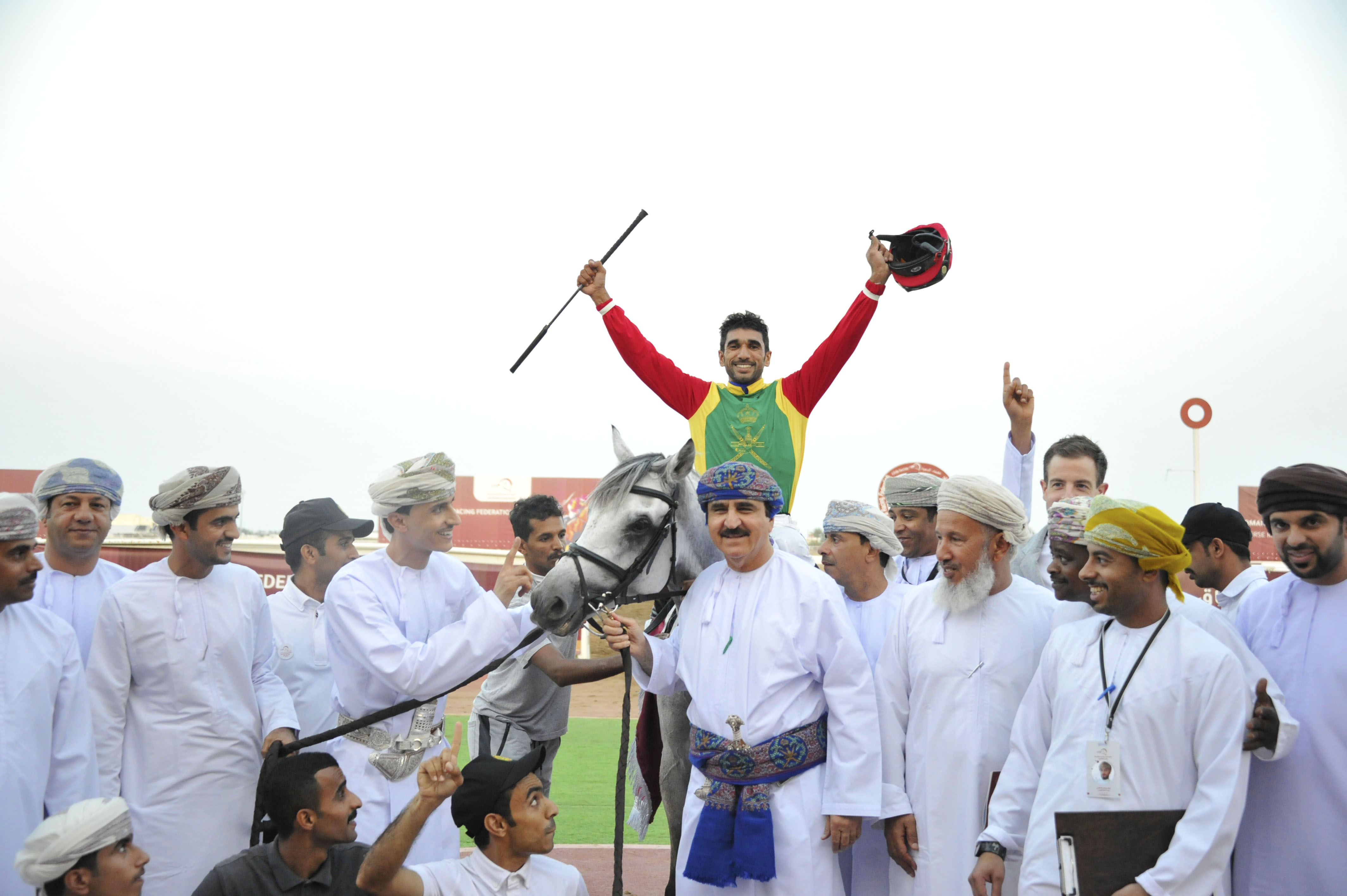 الاتحاد العماني للفروسية والسباق ينظم سباق كأس العيد الوطني بمضمار الرحبة ببركاء